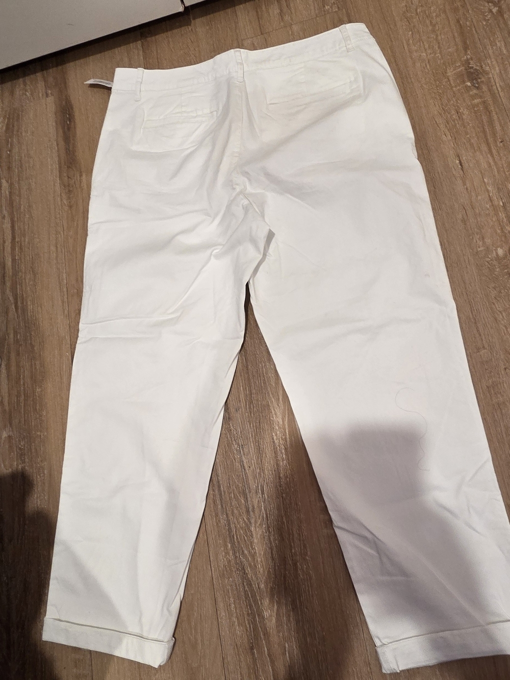 Essentials Women's White Cropped Ankle Pants
